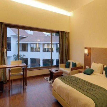 Club Mahindra Kensville Golf Resort Ахмедабад Екстериор снимка