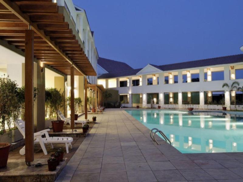 Club Mahindra Kensville Golf Resort Ахмедабад Екстериор снимка